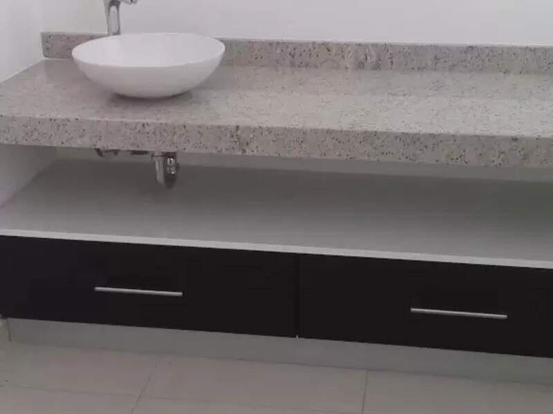 Modular de baño con cajones San Salvador