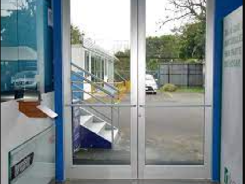 Puerta Abatible San Salvador