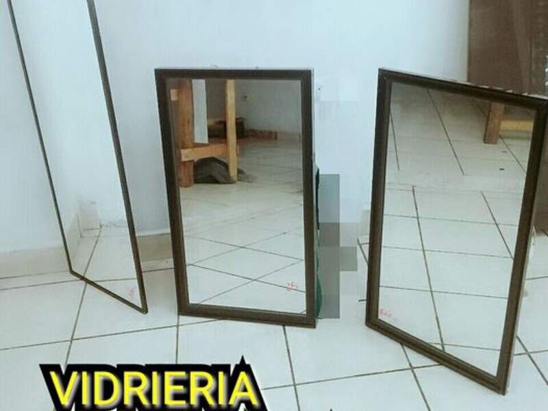 Espejos Vidriería El Manantial SV