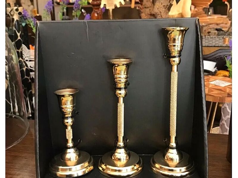 Candelabro delgado San Salvador