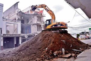 Derrocamiento y Demoliciones